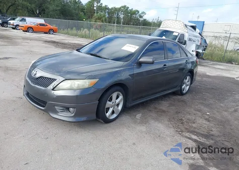 2010 Toyota Camry Se z USA, uszkodzony, nr VIN 4T1BF3EK2AU542001